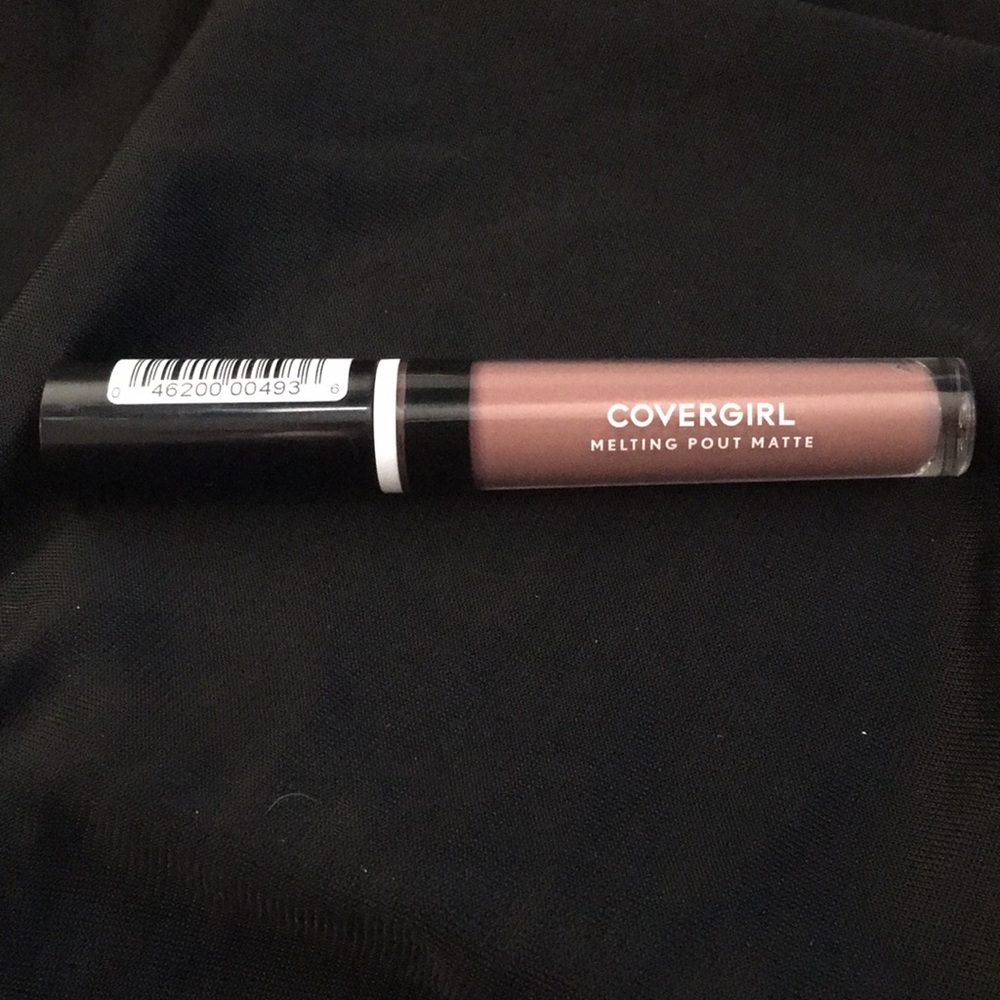 COVERGIRL MELTING-POUT MATTE LIQUID LIPSTICK (340)